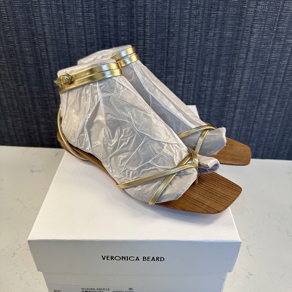 NIB Veronica Beard Allegra Sandal, light gold, size 9 - Picture 9 of 11